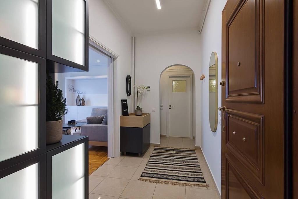 A Unique Apartment In The Historical Center-3Bds Athén Kültér fotó